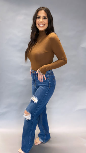 Theo Denim Mom Jeans